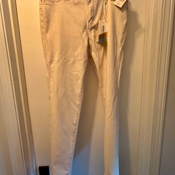 YMI Mid Rise White Skinny Jeans BNWT - Picture 3 of 4